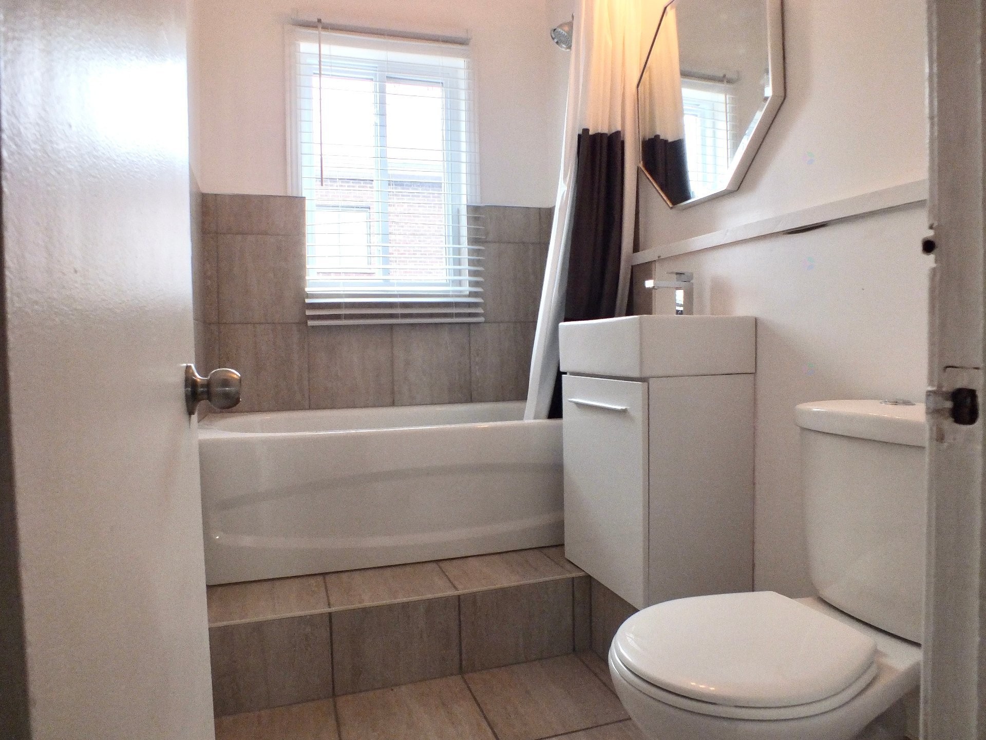 









1310


Rue Fleury E.

,
Montréal (Ahuntsic-Cartierville),




QC
H2C1R3

