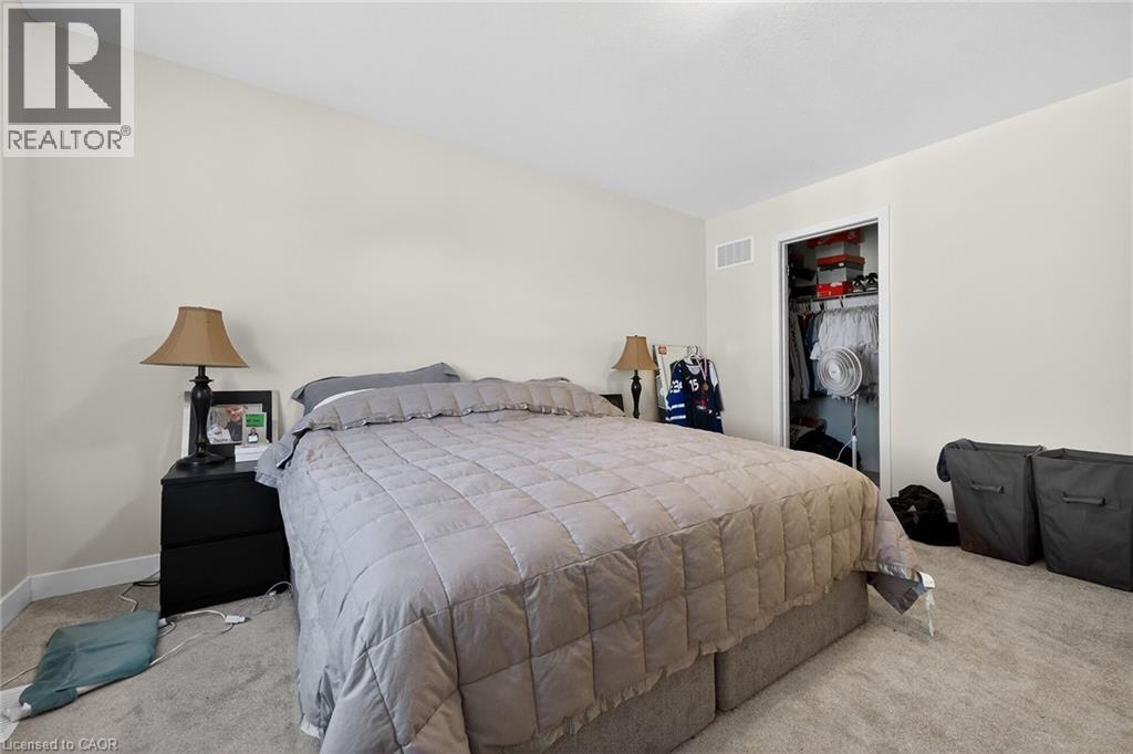 












8 OWL Lane

,
Caledonia,




Ontario
N3W0G4

