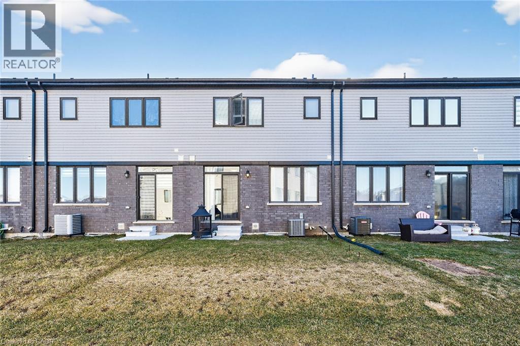 












8 OWL Lane

,
Caledonia,




Ontario
N3W0G4

