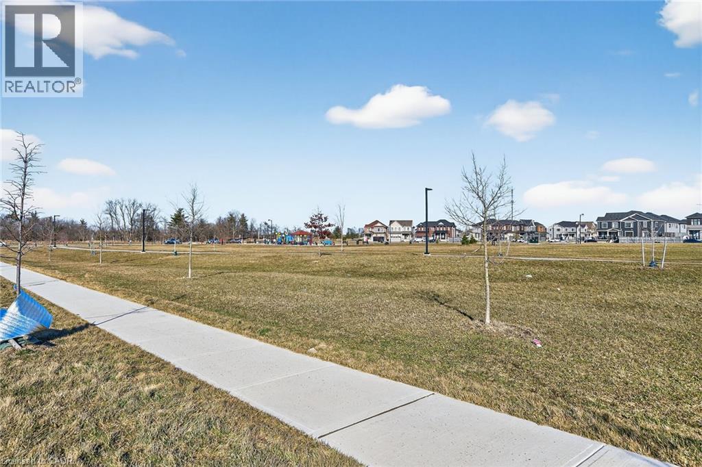 












8 OWL Lane

,
Caledonia,




Ontario
N3W0G4


