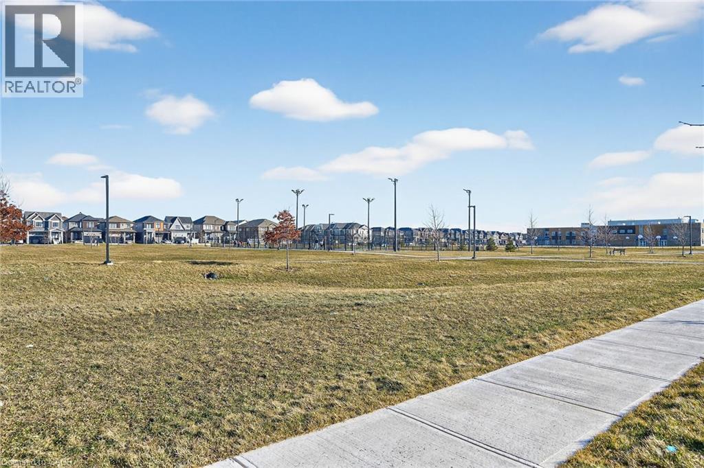 












8 OWL Lane

,
Caledonia,




Ontario
N3W0G4

