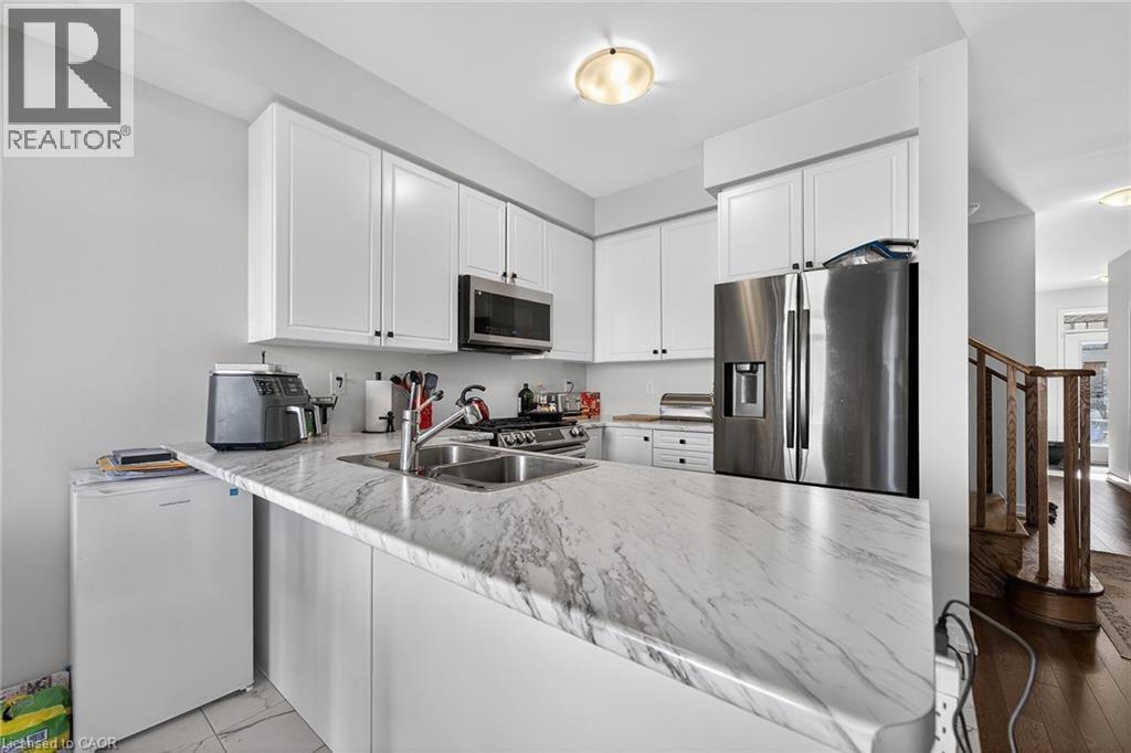 












8 OWL Lane

,
Caledonia,




Ontario
N3W0G4

