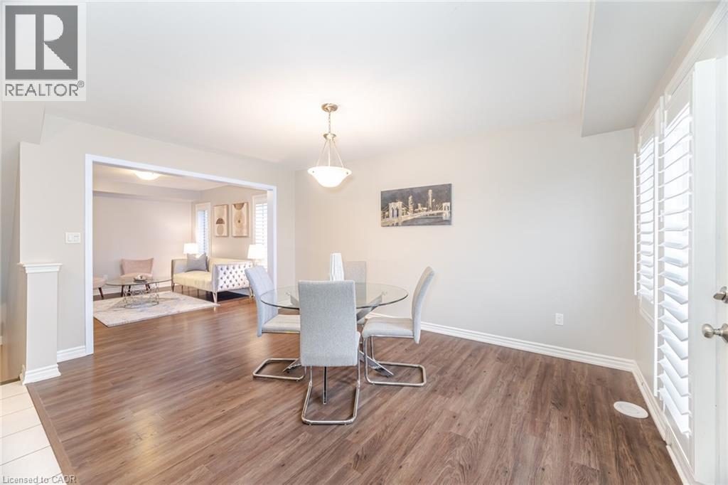 












514 GOLDENROD Lane

,
Kitchener,




Ontario
N2R0Y7

