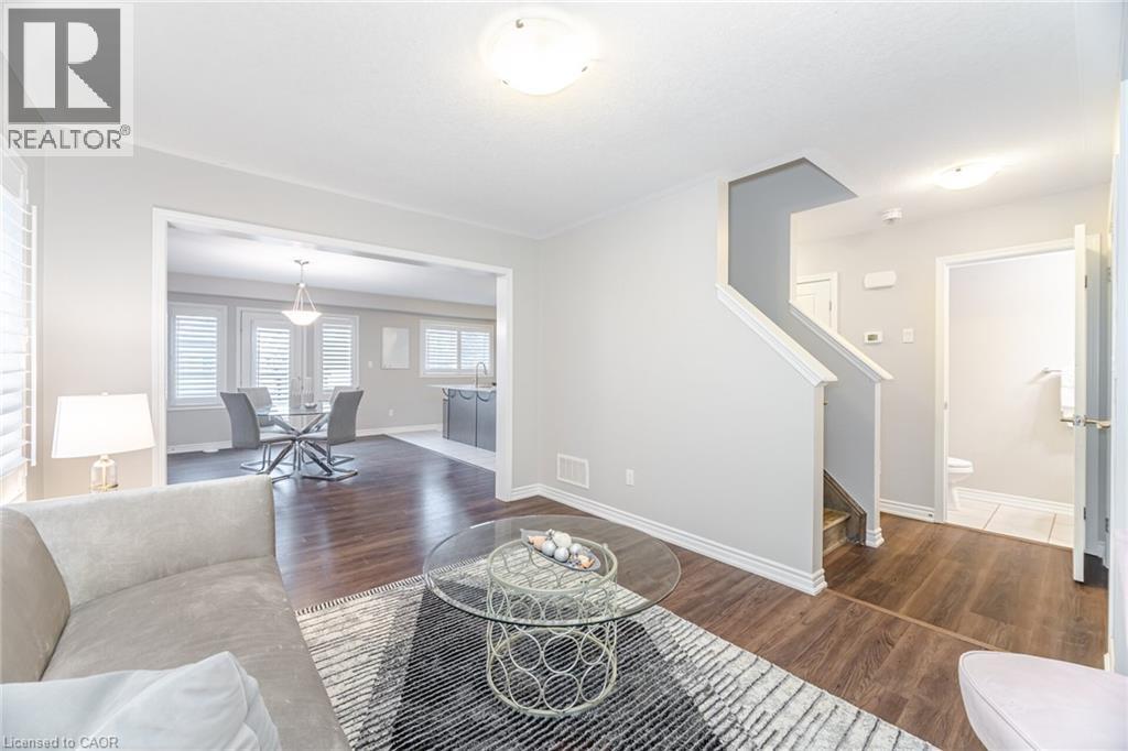 












514 GOLDENROD Lane

,
Kitchener,




Ontario
N2R0Y7

