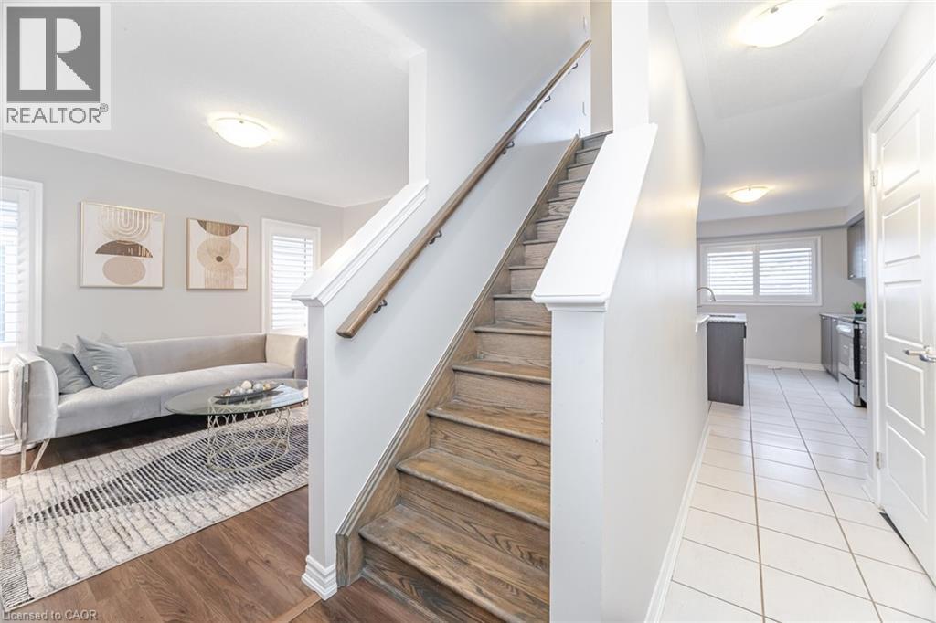 












514 GOLDENROD Lane

,
Kitchener,




Ontario
N2R0Y7

