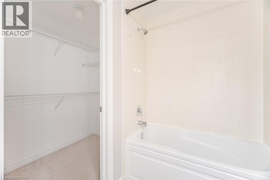 












514 GOLDENROD Lane

,
Kitchener,




Ontario
N2R0Y7

