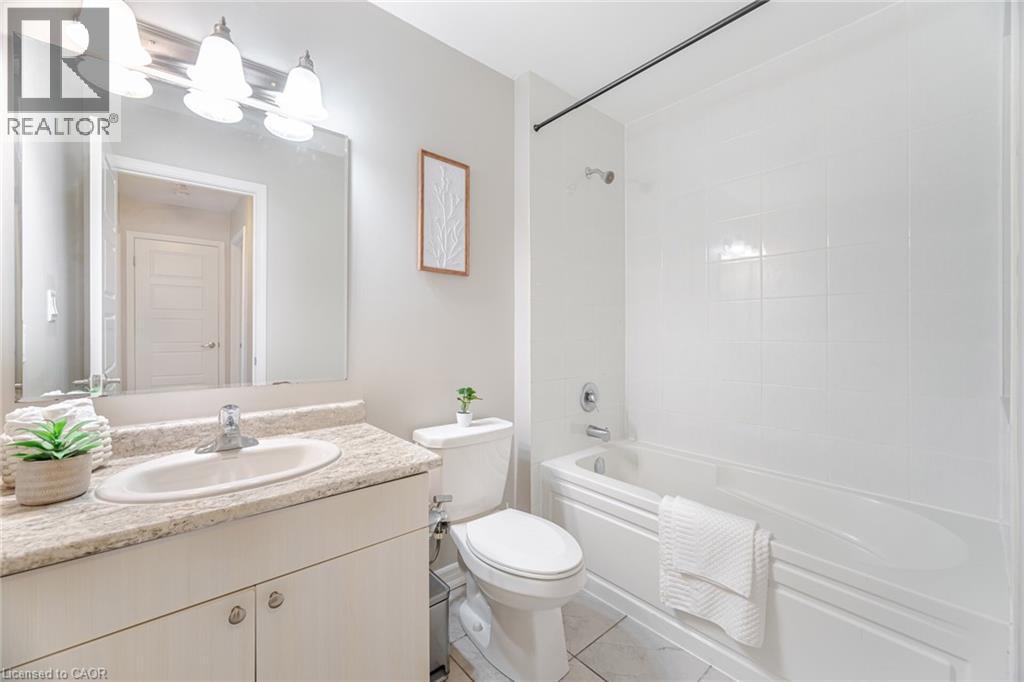 












514 GOLDENROD Lane

,
Kitchener,




Ontario
N2R0Y7

