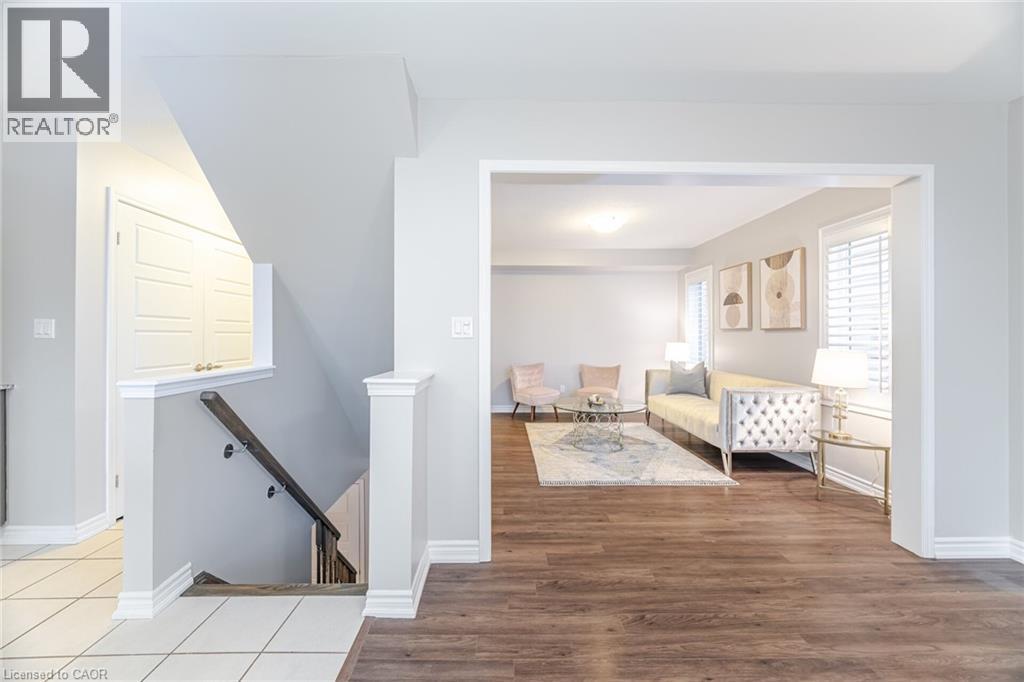 












514 GOLDENROD Lane

,
Kitchener,




Ontario
N2R0Y7

