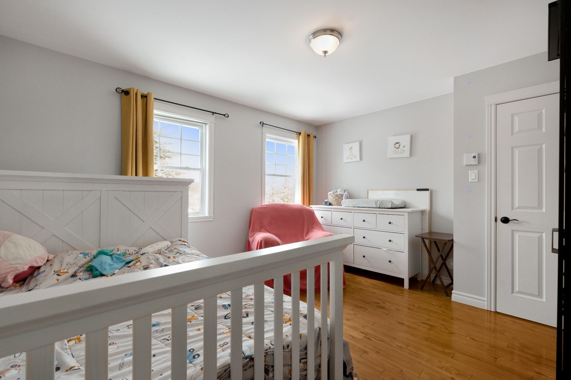 









1545


Rue de la Vallée-des-Murmures

,
Sherbrooke (Lennoxville),




QC
J1M0B5

