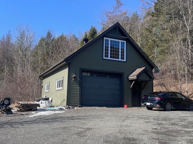









1545


Rue de la Vallée-des-Murmures

,
Sherbrooke (Lennoxville),




QC
J1M0B5

