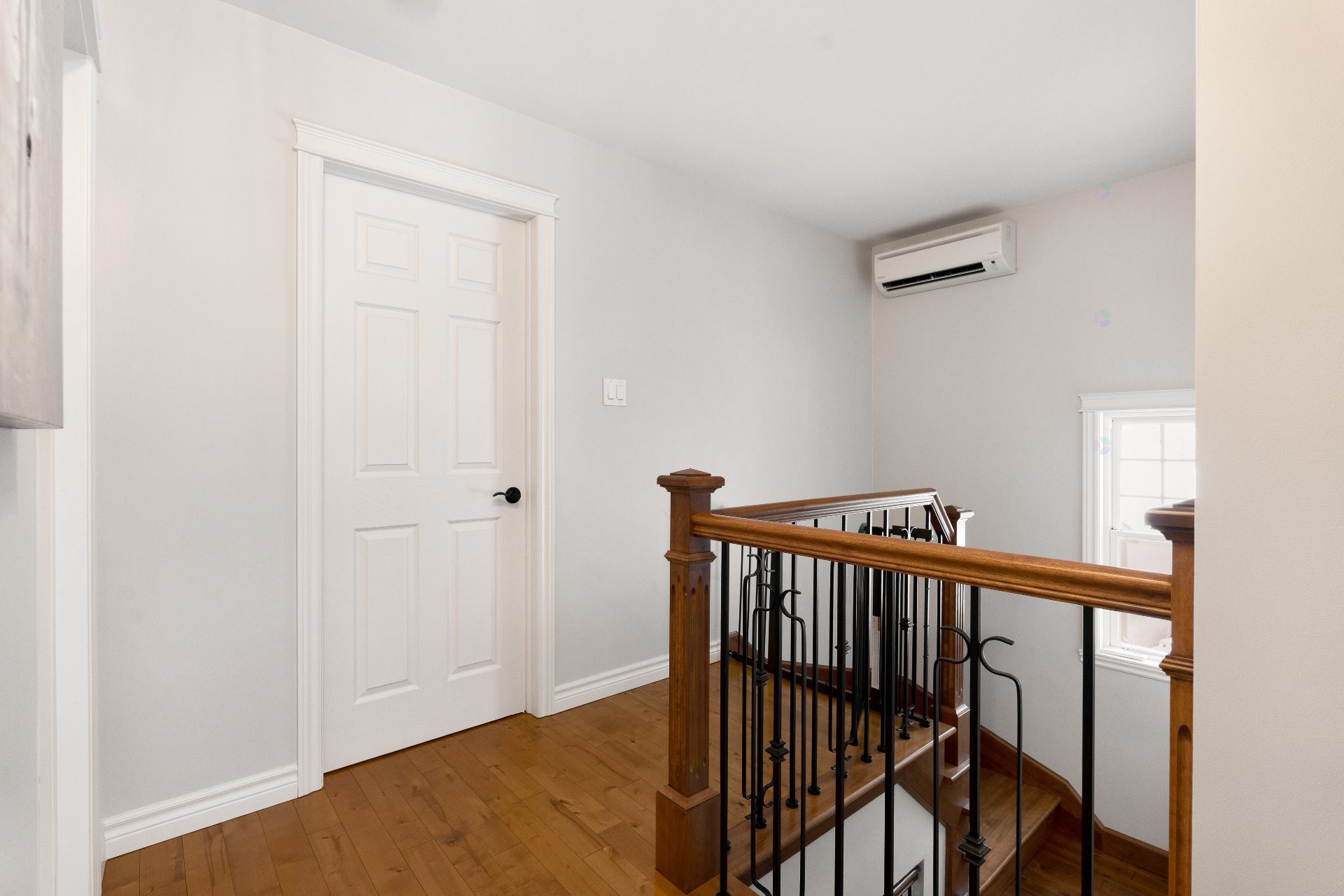 









1545


Rue de la Vallée-des-Murmures

,
Sherbrooke (Lennoxville),




QC
J1M0B5

