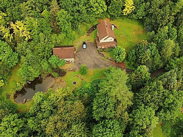 









1545


Rue de la Vallée-des-Murmures

,
Sherbrooke (Lennoxville),




QC
J1M0B5

