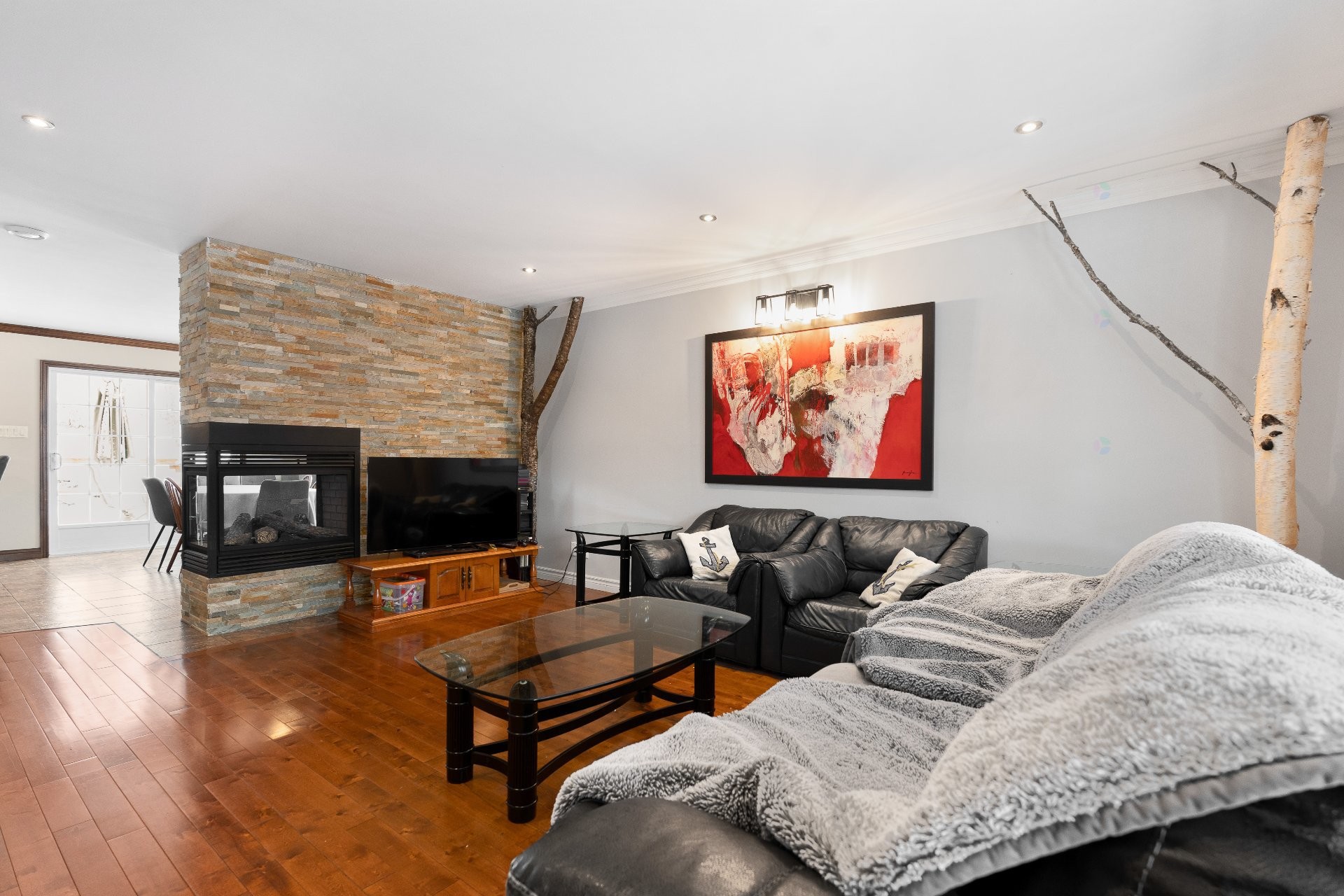 









1545


Rue de la Vallée-des-Murmures

,
Sherbrooke (Lennoxville),




QC
J1M0B5

