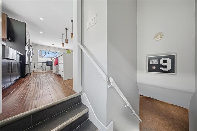 









696


Ash

ST,
Winnipeg,




MB
R3N 0R6

