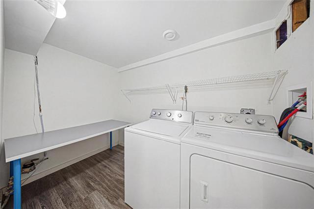 









696


Ash

ST,
Winnipeg,




MB
R3N 0R6

