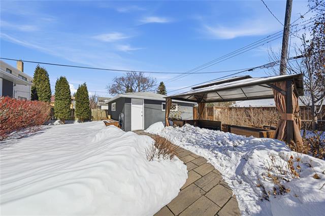 









696


Ash

ST,
Winnipeg,




MB
R3N 0R6

