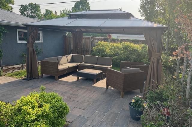 









696


Ash

ST,
Winnipeg,




MB
R3N 0R6

