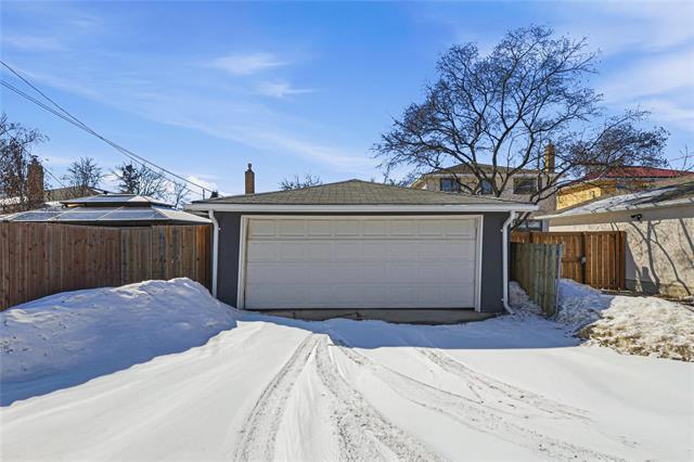 









696


Ash

ST,
Winnipeg,




MB
R3N 0R6

