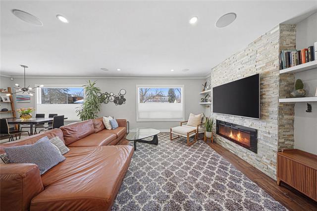 









696


Ash

ST,
Winnipeg,




MB
R3N 0R6

