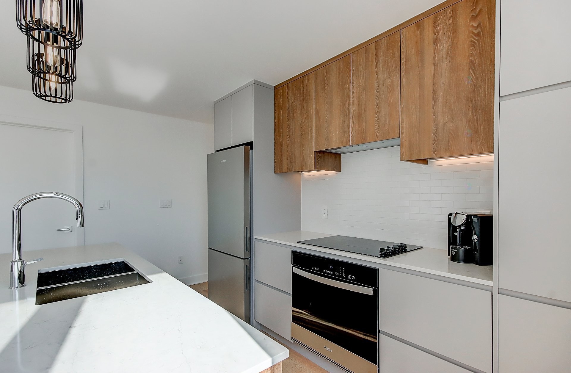 









200


Rue Marie-Charles-Le Moyne

, 401,
Longueuil (Le Vieux-Longueuil),




QC
J4K8C2

