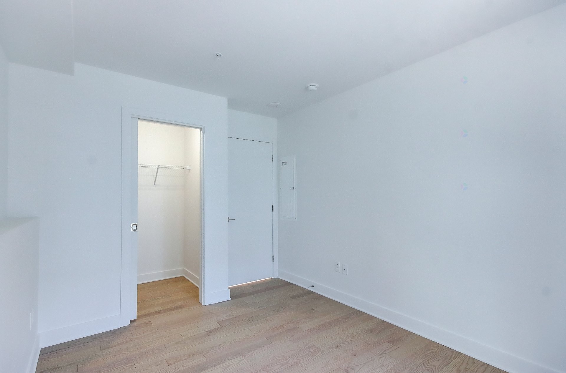 









200


Rue Marie-Charles-Le Moyne

, 401,
Longueuil (Le Vieux-Longueuil),




QC
J4K8C2

