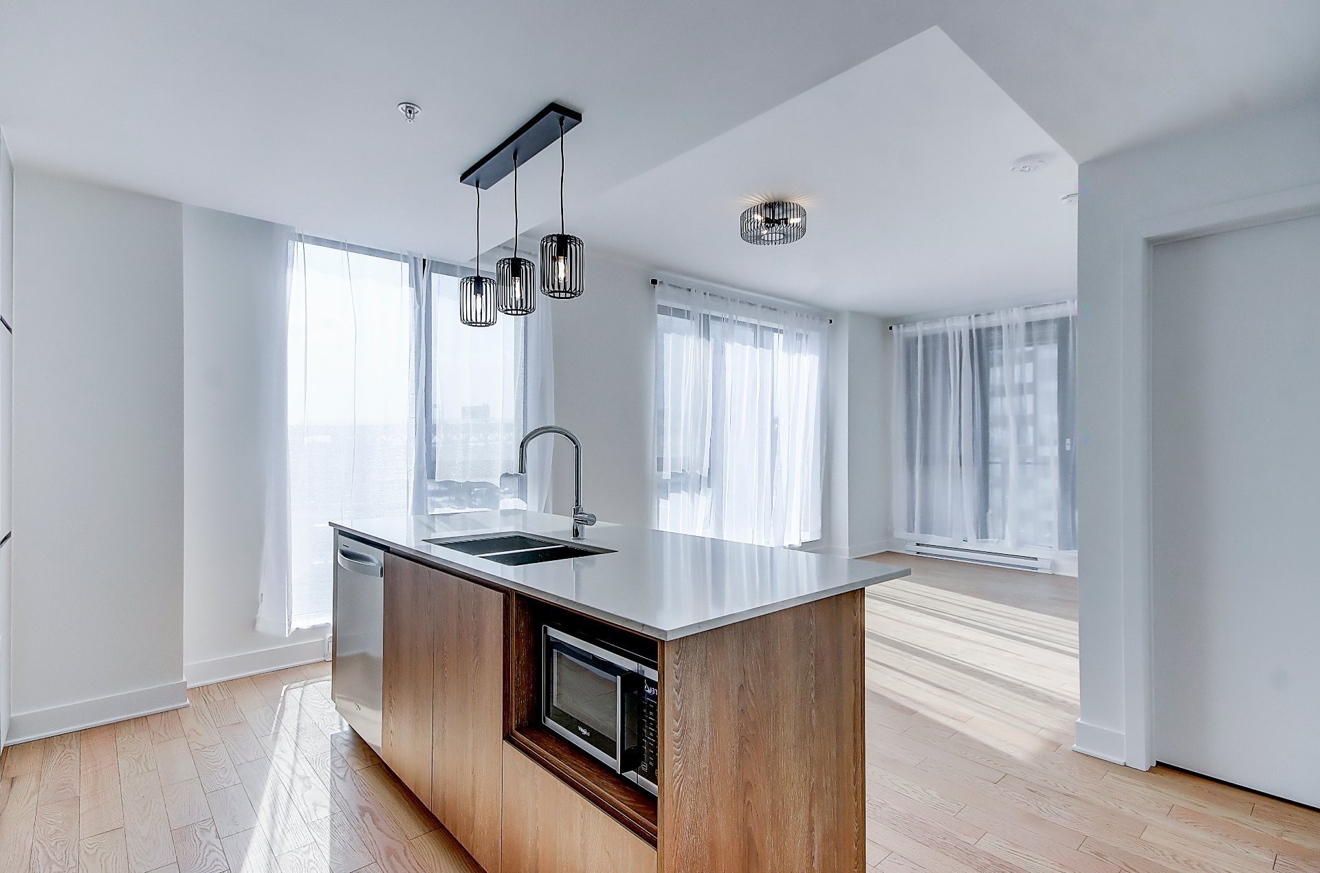 









200


Rue Marie-Charles-Le Moyne

, 401,
Longueuil (Le Vieux-Longueuil),




QC
J4K8C2

