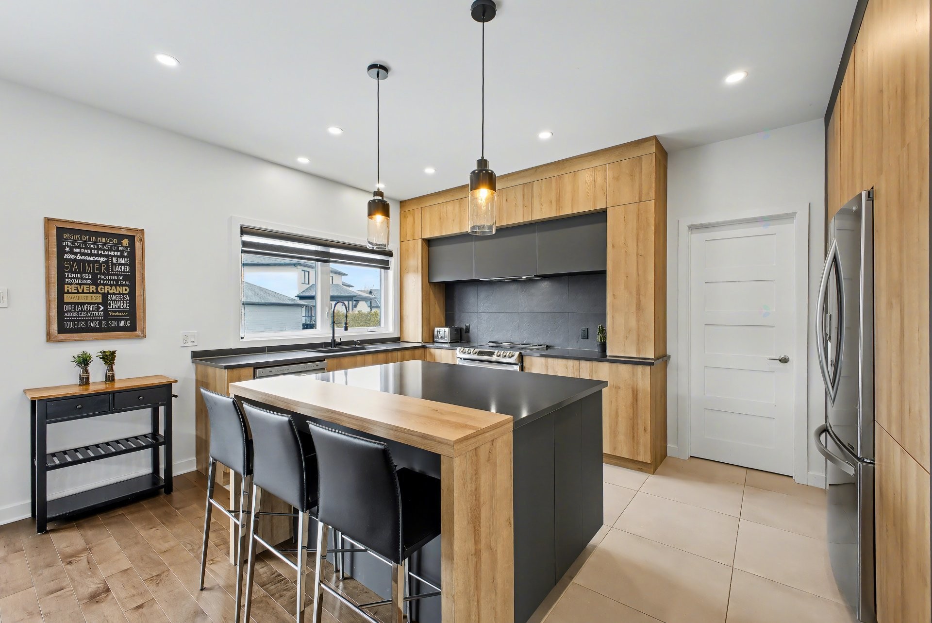 









3488Z

 - 3490Z


Rue Charlotte-Dubuc

,
Carignan,




QC
J3L7J6

