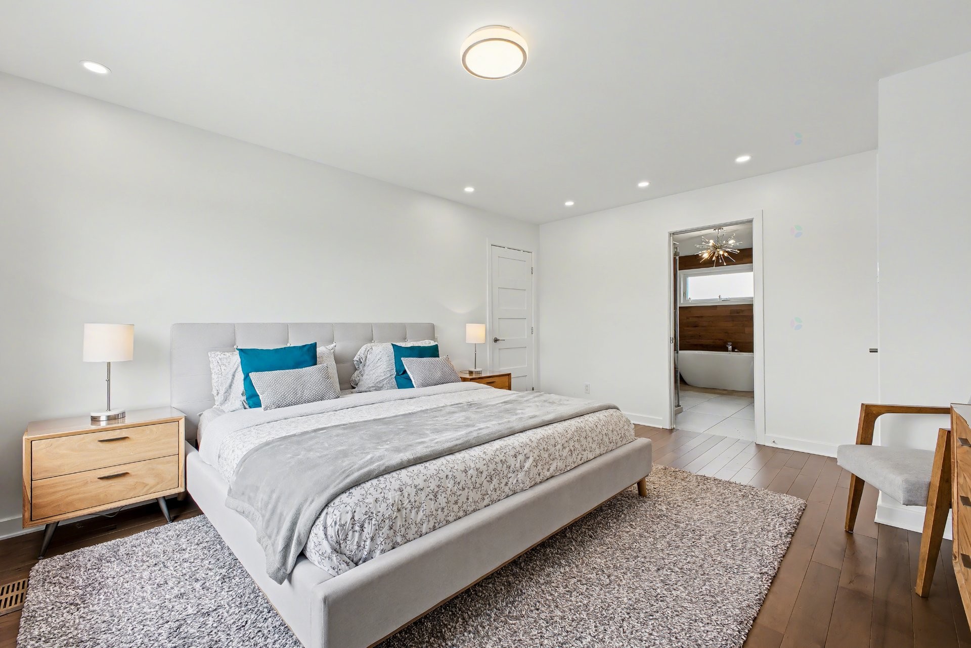 









3488Z

 - 3490Z


Rue Charlotte-Dubuc

,
Carignan,




QC
J3L7J6

