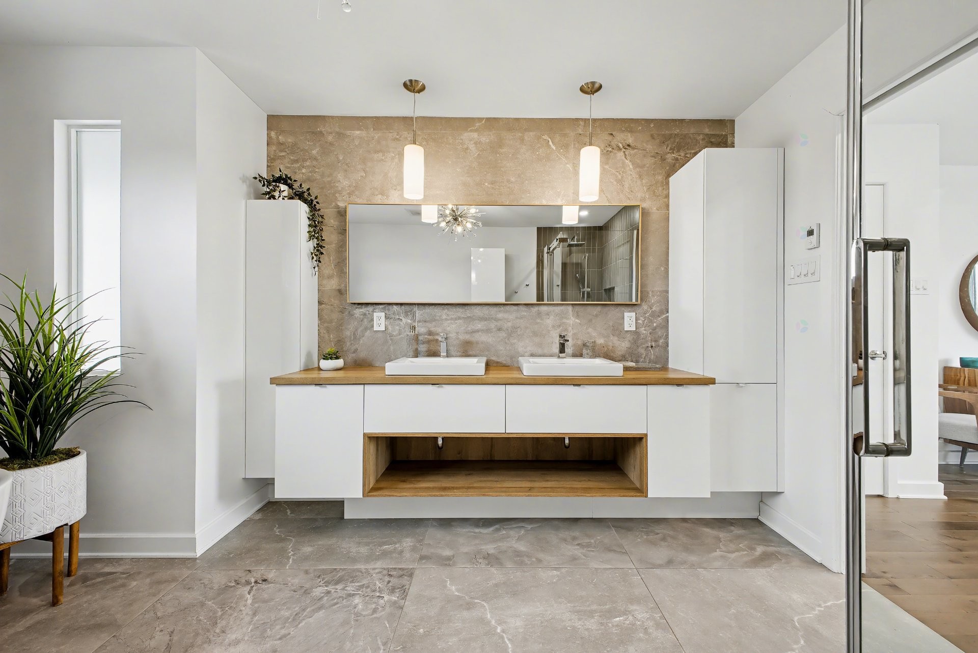 









3488Z

 - 3490Z


Rue Charlotte-Dubuc

,
Carignan,




QC
J3L7J6

