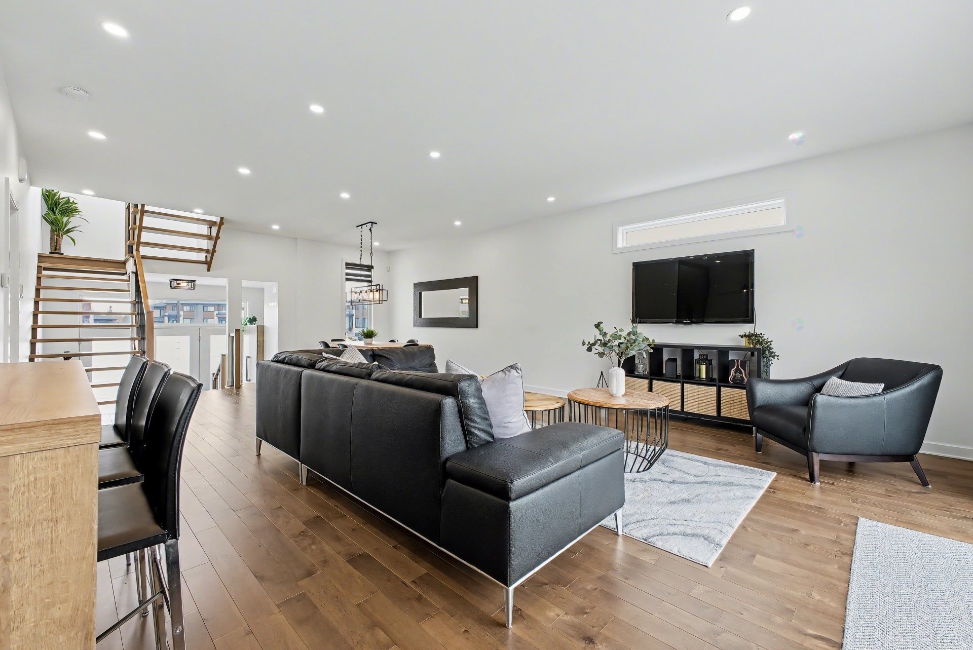 









3488Z

 - 3490Z


Rue Charlotte-Dubuc

,
Carignan,




QC
J3L7J6

