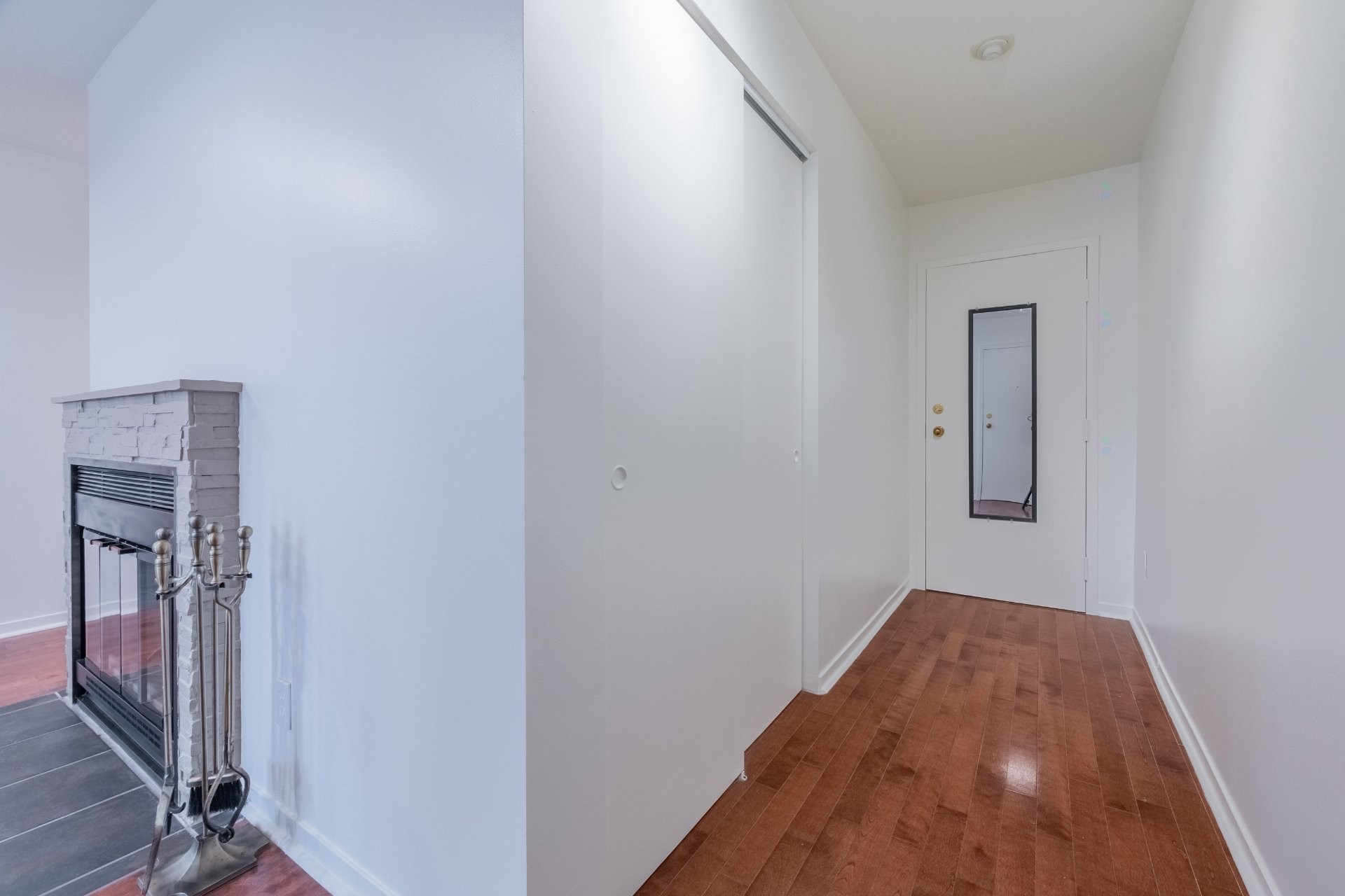 









1753


Rue Kirouac

, 8,
Longueuil (Le Vieux-Longueuil),




QC
J4G1T1

