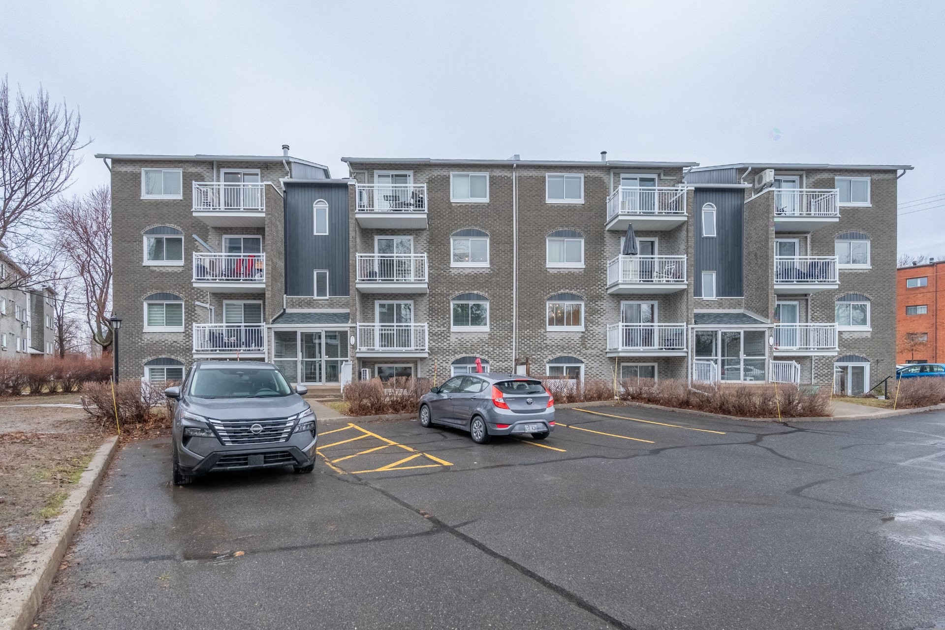 









1753


Rue Kirouac

, 8,
Longueuil (Le Vieux-Longueuil),




QC
J4G1T1

