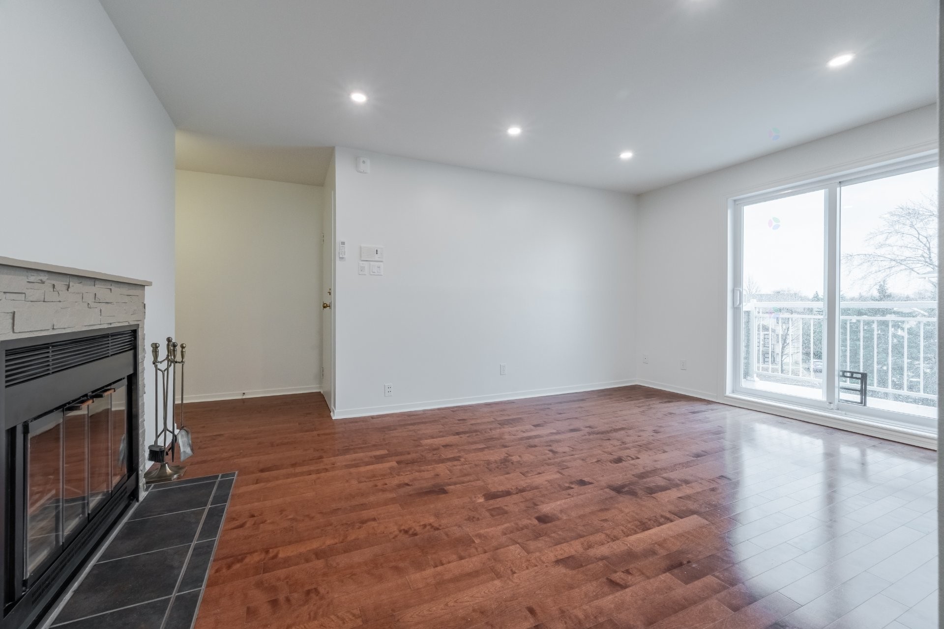 









1753


Rue Kirouac

, 8,
Longueuil (Le Vieux-Longueuil),




QC
J4G1T1

