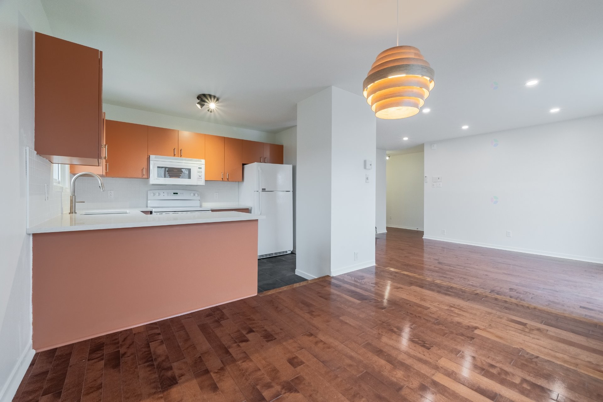 









1753


Rue Kirouac

, 8,
Longueuil (Le Vieux-Longueuil),




QC
J4G1T1

