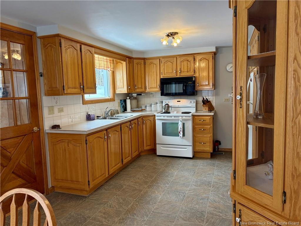 









29821


Route 134

,
Dalhousie Junction,




NB
E3N 5Z9

