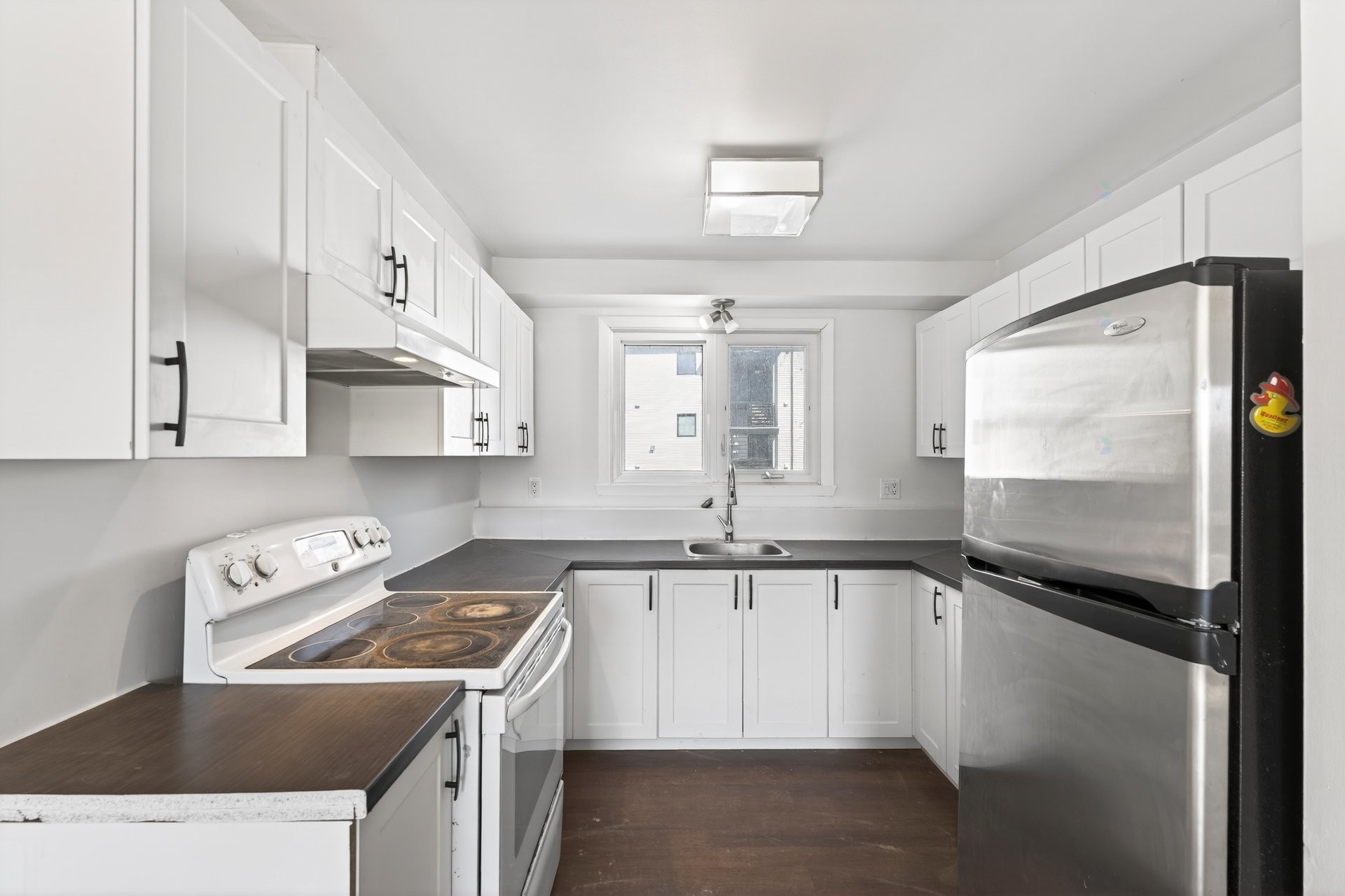 









40


Rue Vaudry

,
Sherbrooke (Lennoxville),




QC
J1M1B3

