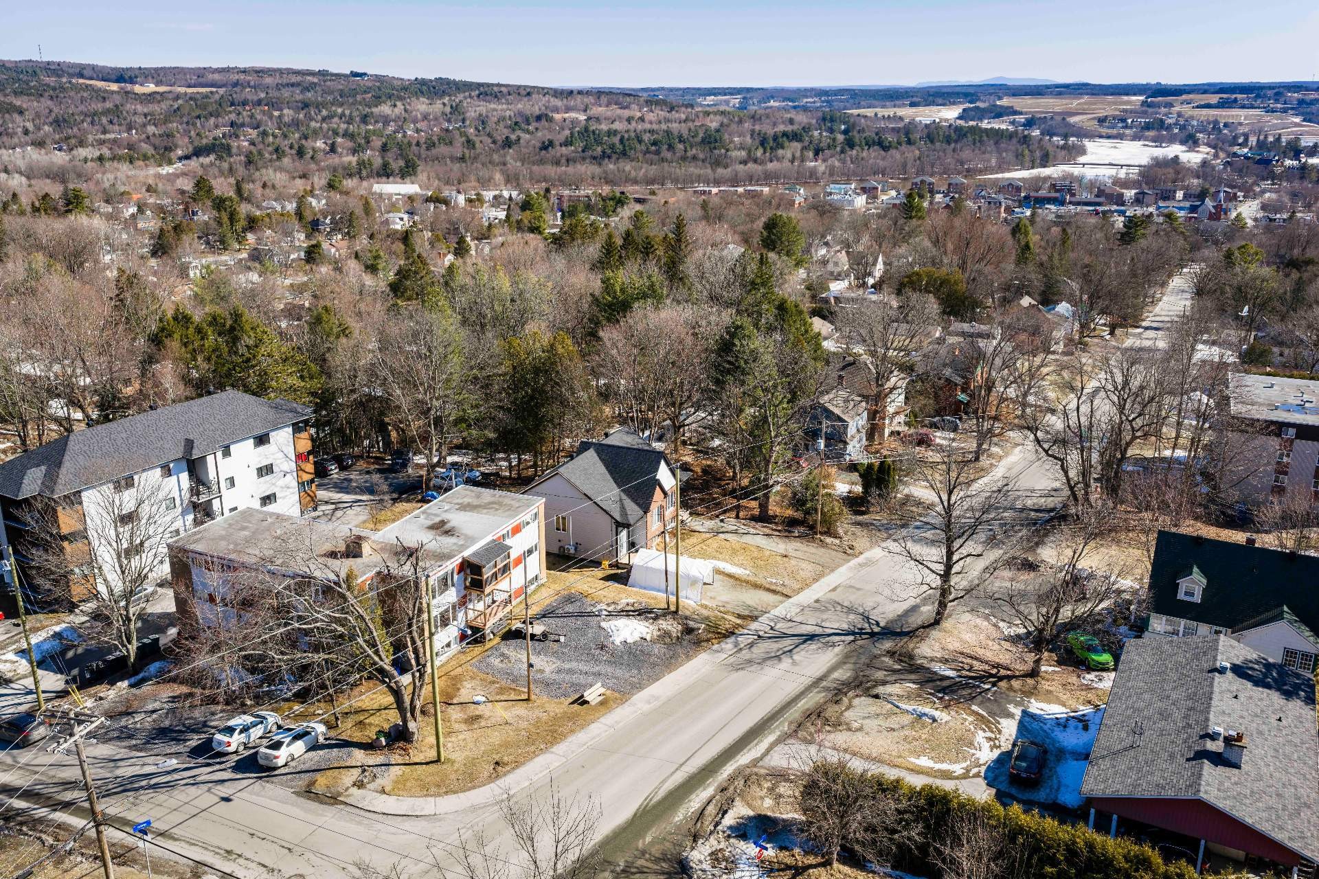 









40


Rue Vaudry

,
Sherbrooke (Lennoxville),




QC
J1M1B3

