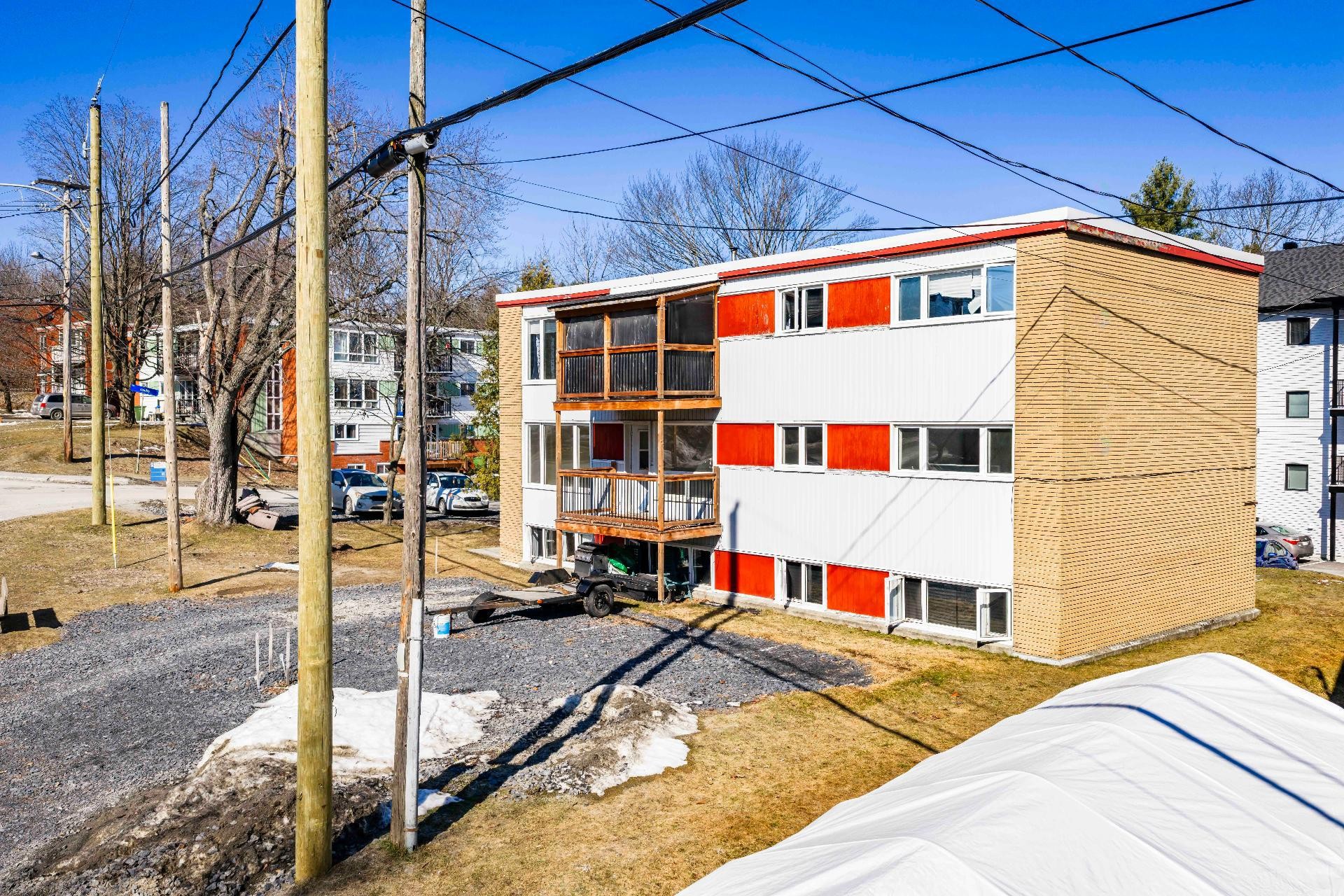 









40


Rue Vaudry

,
Sherbrooke (Lennoxville),




QC
J1M1B3

