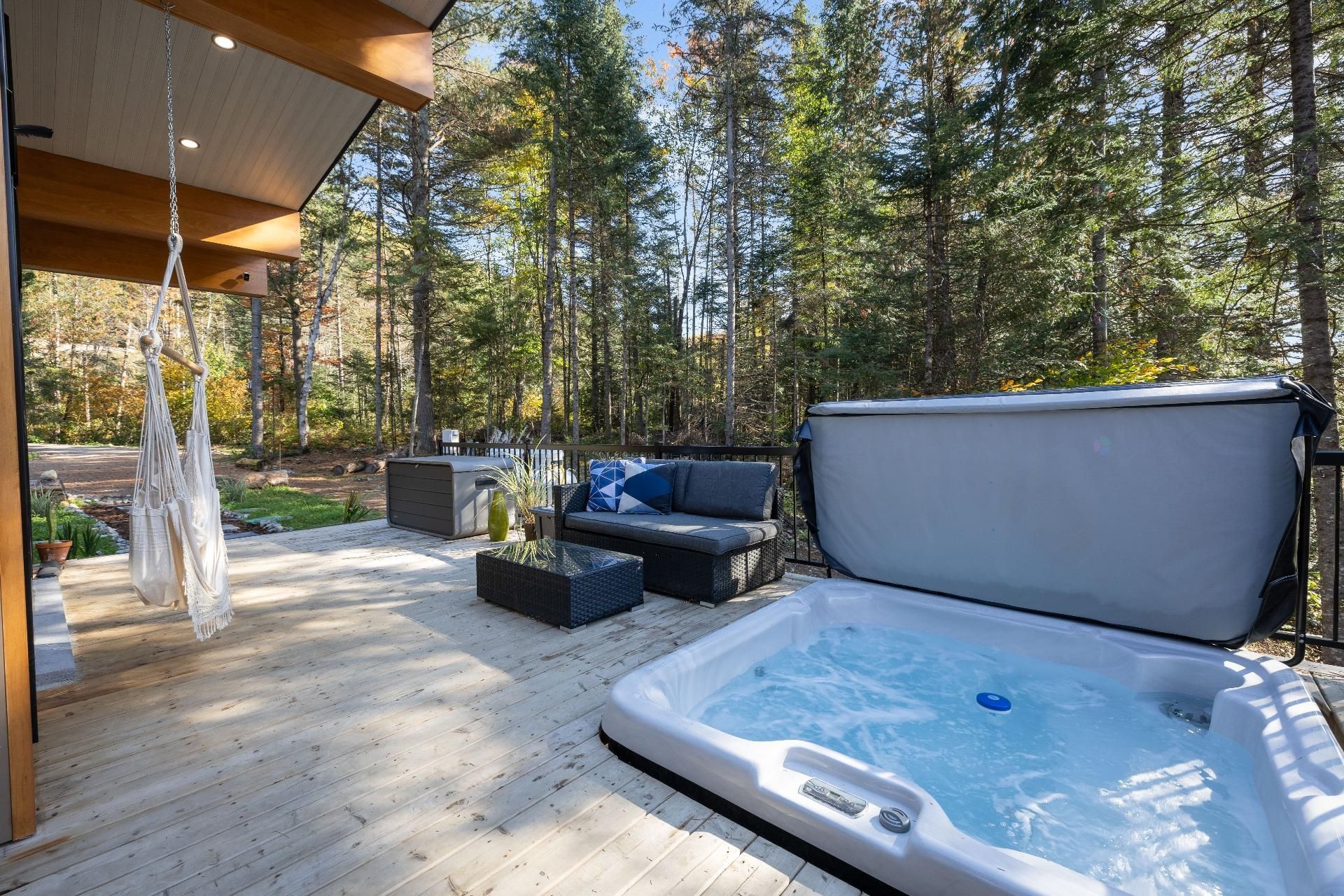 









50


Rue des Cougars

,
Saint-Côme,




QC
J0K2B0

