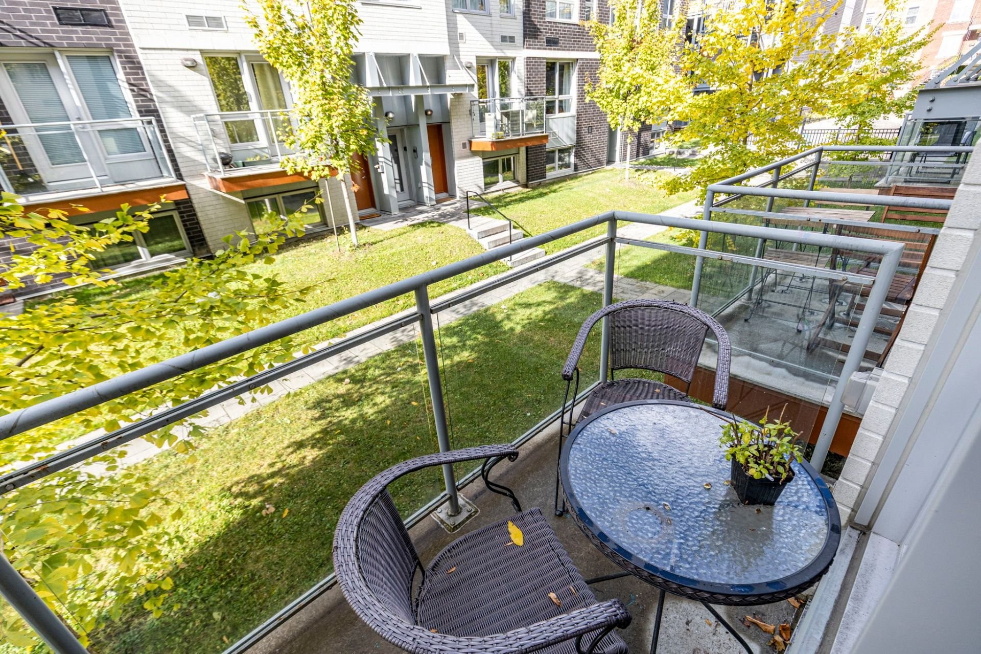 









564


Rue Nicolet

,
Montréal (Mercier/Hochelaga-Maisonneuve),




QC
H1W0C2

