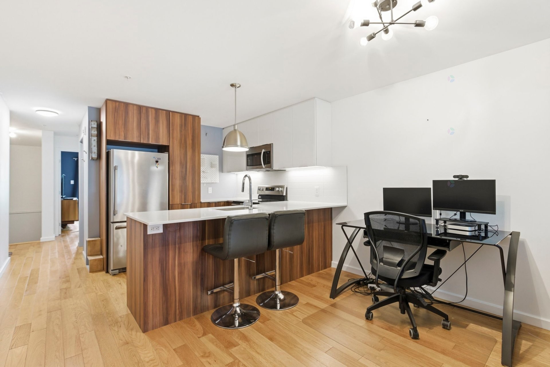 









564


Rue Nicolet

,
Montréal (Mercier/Hochelaga-Maisonneuve),




QC
H1W0C2

