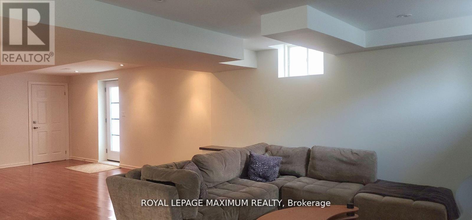 












BASEMENT - 19 MAPLE FOREST DRIVE

,
Vaughan,




Ontario
L6A0B7

