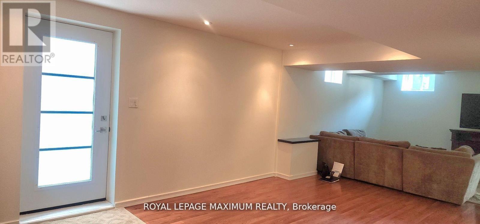 












BASEMENT - 19 MAPLE FOREST DRIVE

,
Vaughan,




Ontario
L6A0B7

