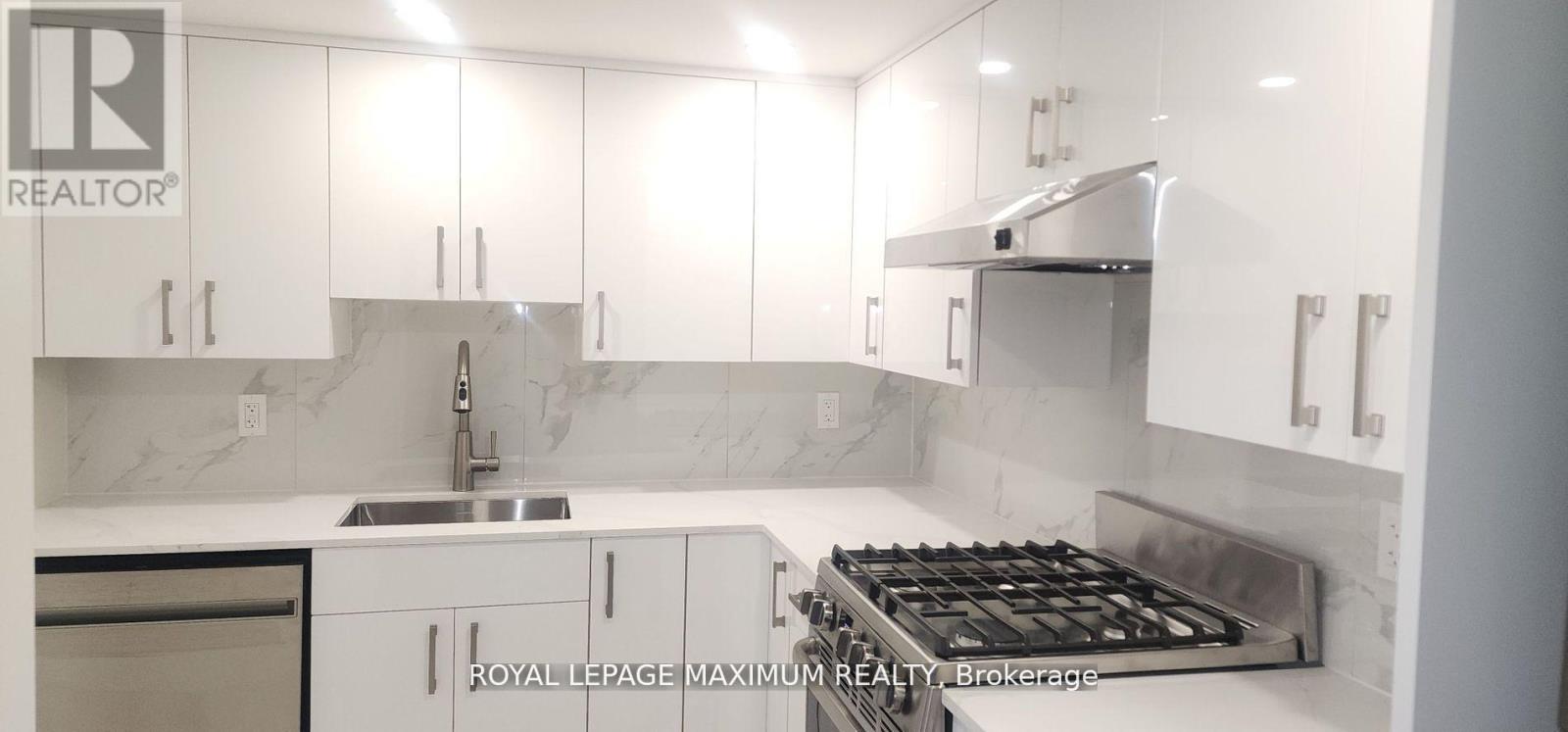 












BASEMENT - 19 MAPLE FOREST DRIVE

,
Vaughan,




Ontario
L6A0B7

