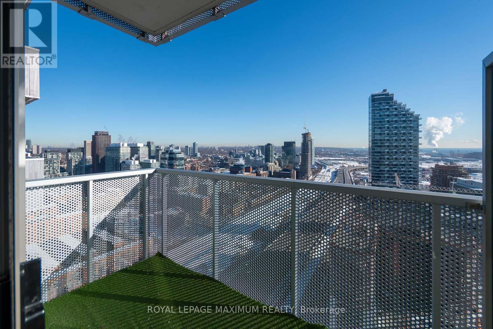 












2901 - 20 RICHARDSON STREET

,
Toronto,




Ontario
M5A0S6

