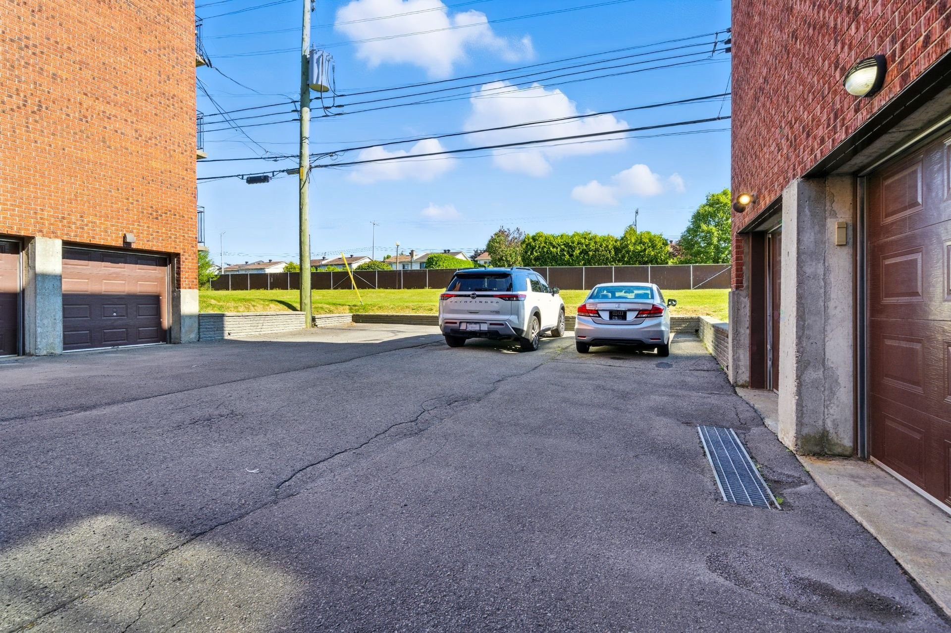 









7241


Av. de l'Alsace

, 102,
Montréal (Anjou),




QC
H1J2K5

