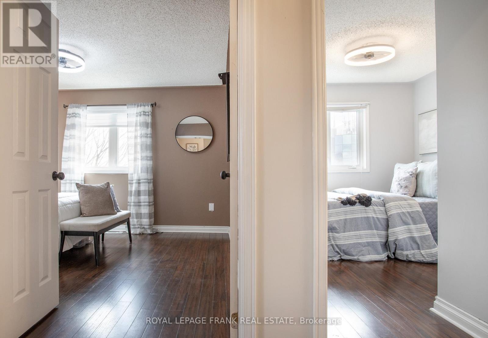 












35 DALE PARK DRIVE

,
Clarington (Courtice),




Ontario
L1E2Z4

