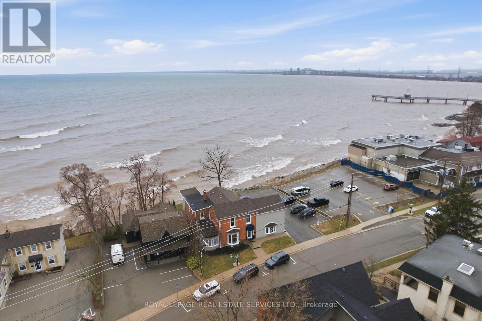 












4 - 2100 OLD LAKESHORE ROAD

,
Burlington,




Ontario
L7R1E3

