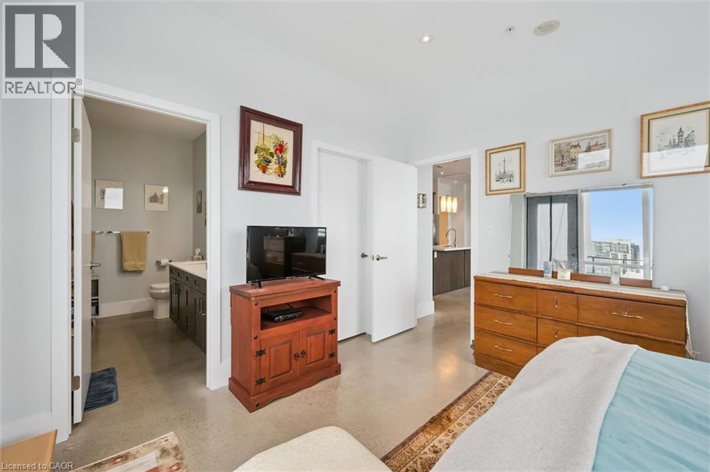 












1 VICTORIA Street Unit# 1904

,
Kitchener,




Ontario
N2G0B5

