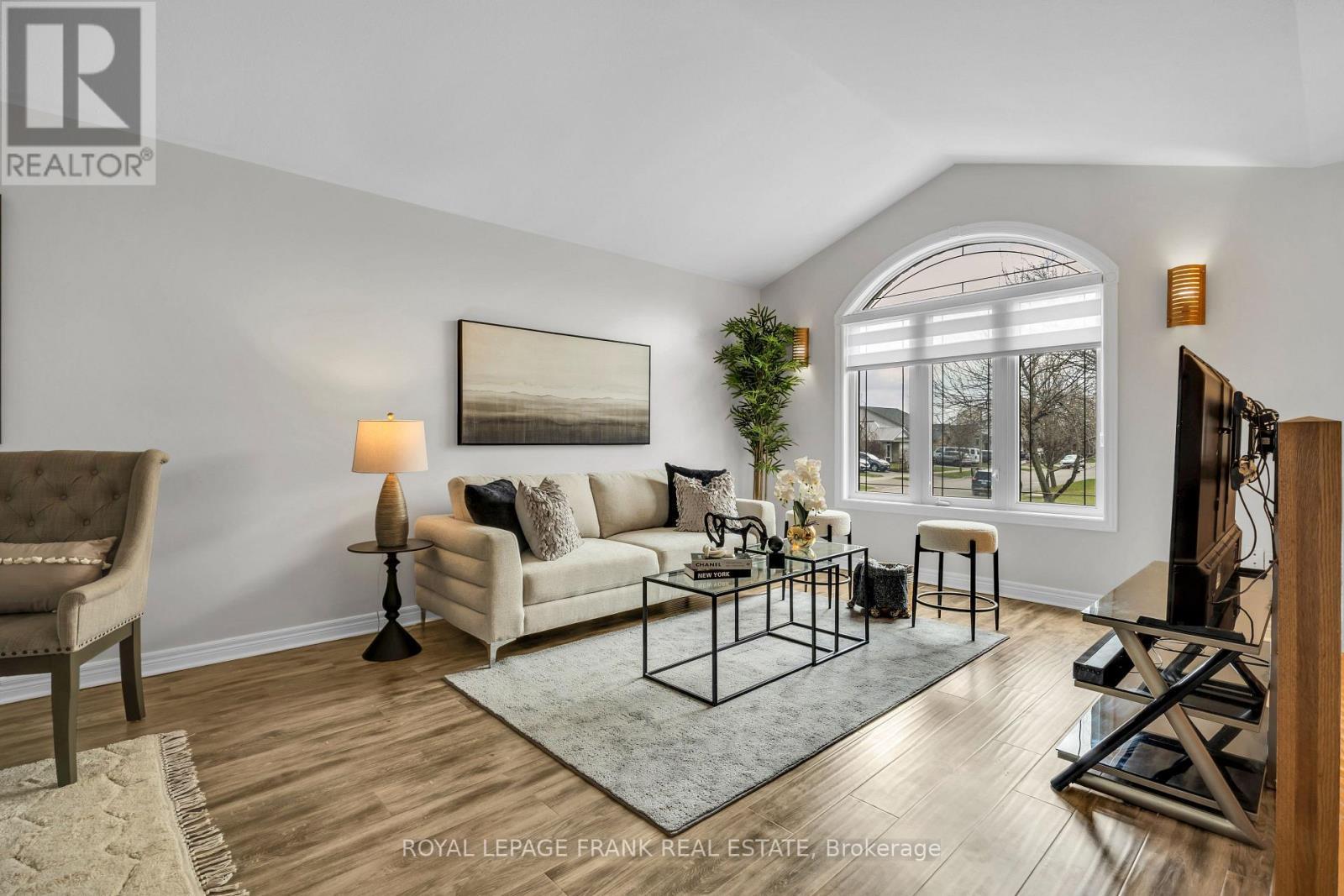 












375 ST LAWRENCE DRIVE

,
Welland (N. Welland),




Ontario
L3C7H7

